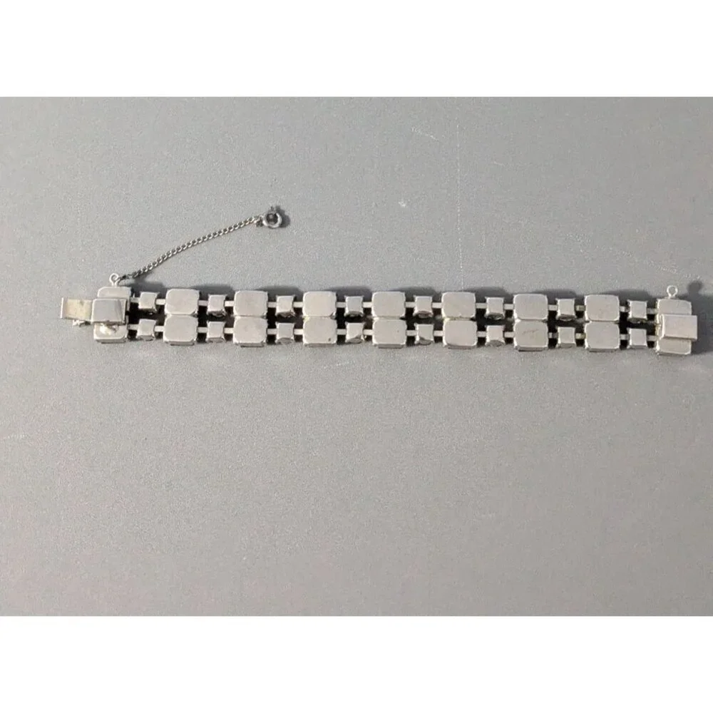 Vintage Silver Tone Blue Crystal Bracelet With Safety Clasp - Picture 7 of 9